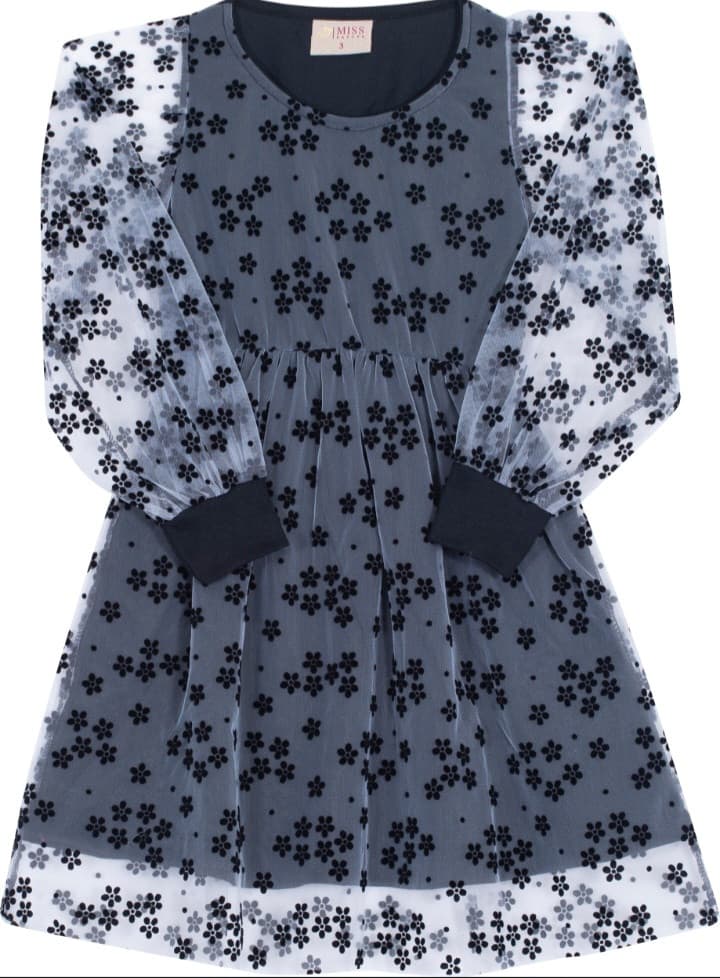 Vestido em sobreposição de tule